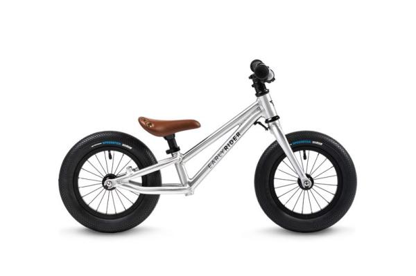 Charger 12 Brushed Aluminium